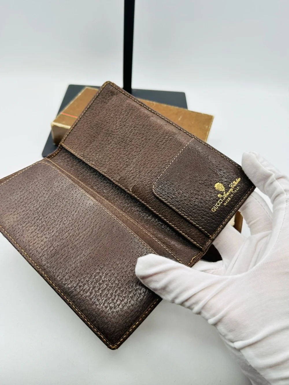 Gucci Vintage Bi Fold Wallet - Picture 4 of 11